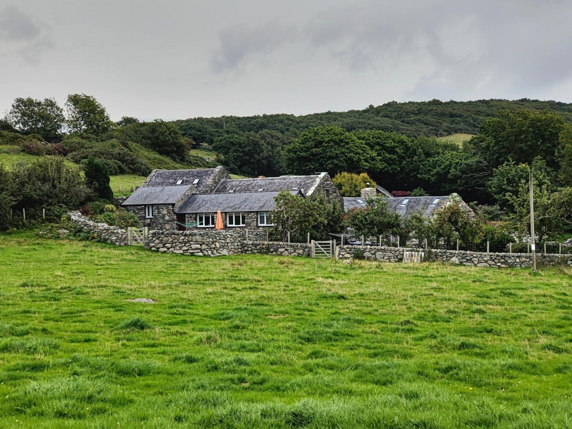 Ferienwohnung Ty Gwennol near Gilfach Goch Llanbedr  Exterior foto